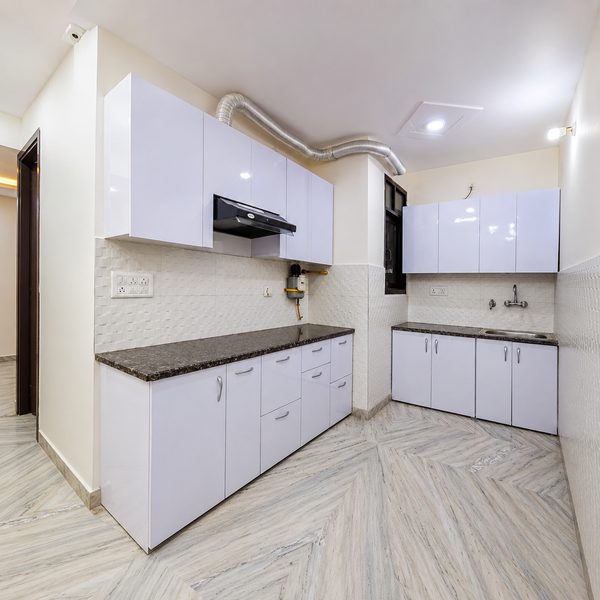 100 Gaj, 3 BHK Flat for Sale